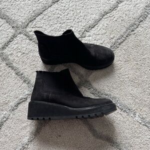 Eileen Fisher Chelsea Wedge Washed Leather suede Bootie ankle boots 7.5